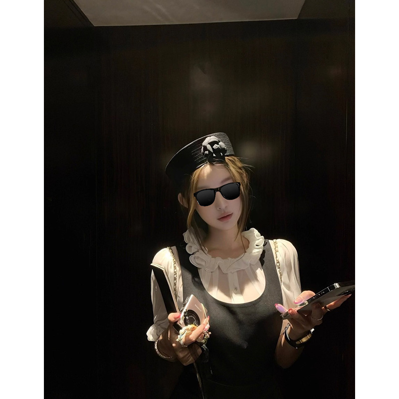 Good Morning, Fanfan "Meiko" Short Chiffon Blouse with Bubble Sleeves, Lace Collar, and a Lightweight Chiffon Top