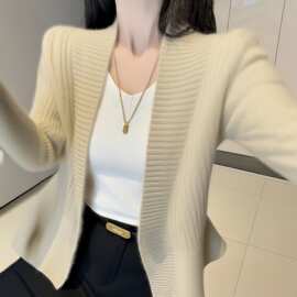 香槟色针织开衫女早秋新款时尚减龄巨好看显瘦长袖毛衣外套女