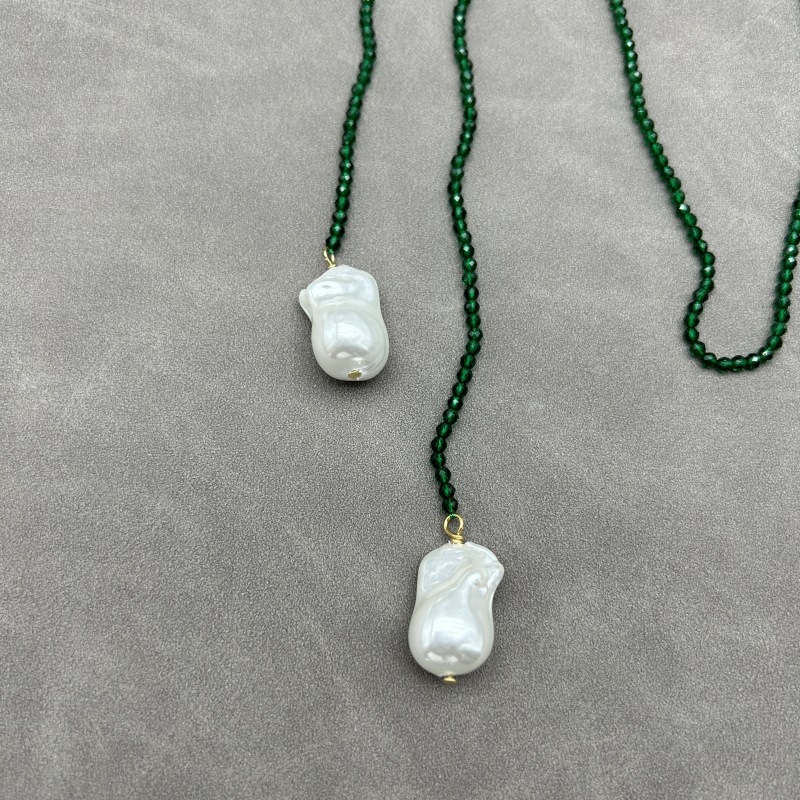 25g Weight Imitation Pearl Pendant Material Necklace Classification Green Pointed Crystal Chain Material 1 Piece Quantity Holiday, Party Occasion Imitation Pearl, Green Pointed Crystal Material Geometric, Solid Color Pattern Women's Gender Elegant Style Beaded Craft Elegant Geometric Solid Color Imitation Pearl Green Spinel  Wholesale Necklace 13