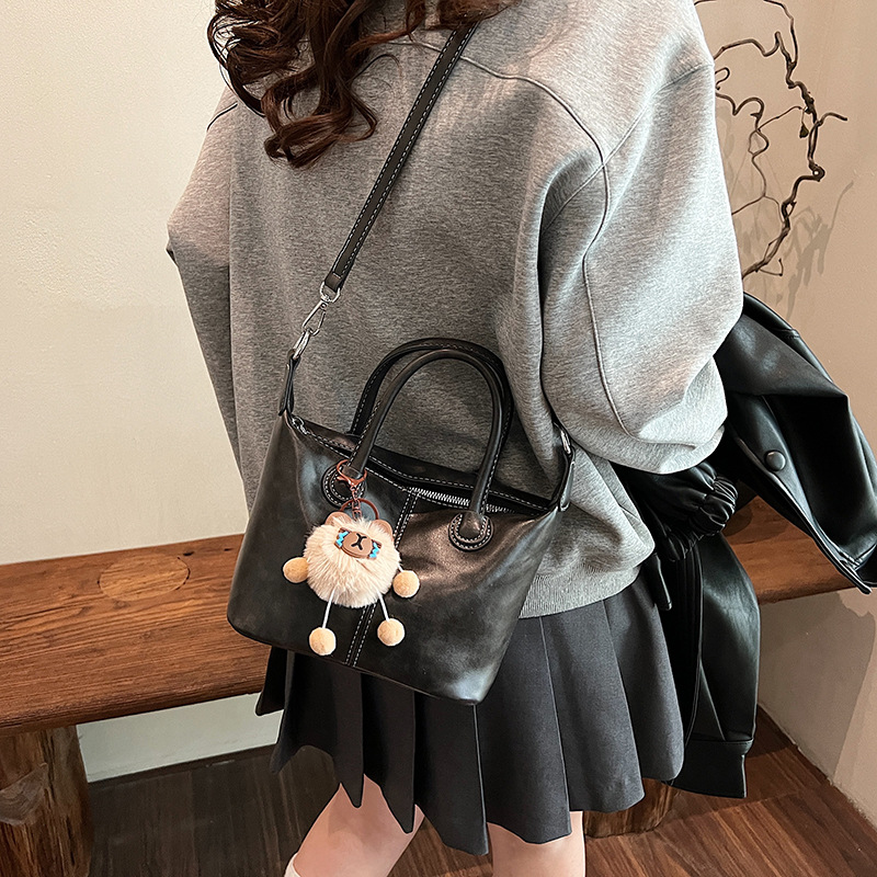 Coreana retro tendencia bolso pequeño para mujeres otoño / invierno 2024 nueva moda versátil bolso de hombro explosivo bolso de mano