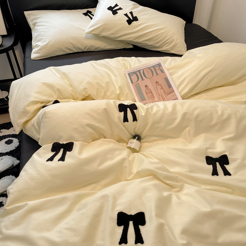 워시드 코튼 화이트 리본 [입체 타월 자수·매우 부드러운 워시드 코튼·걱정 없이 알몸으로 자도 좋음]