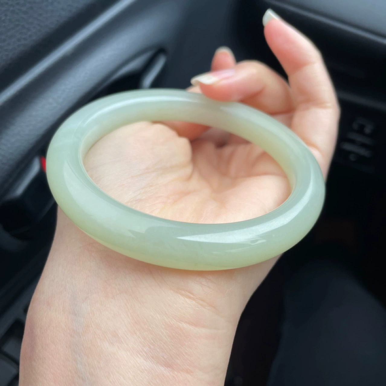 Высококачественный увлажняющий браслет из не jade?
