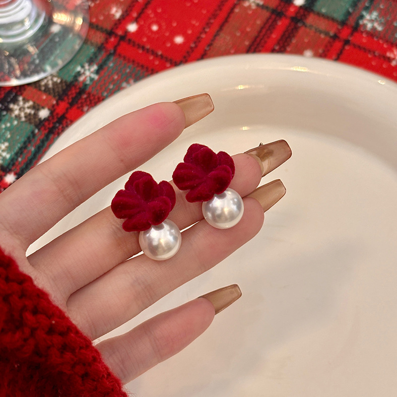Red retro universal fashionable design elegant earrings from pearl