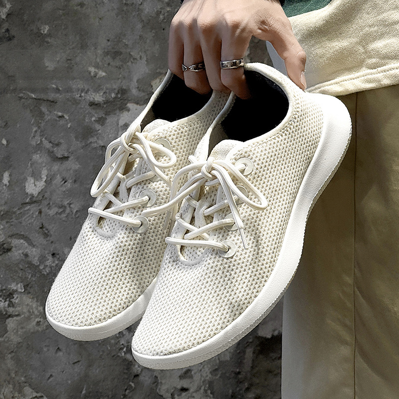 Universal breathable casual fashionable walking shoes