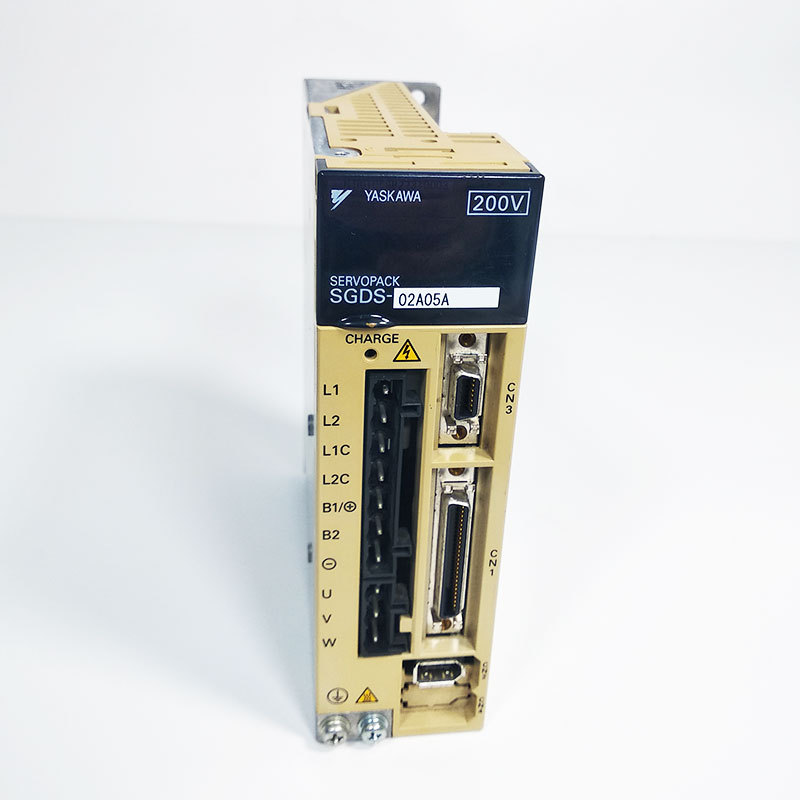 二手伺服驱动器SGDS-02A05A