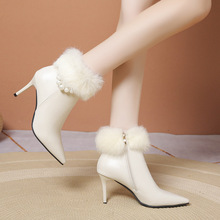 韩版毛毛口珍珠链时装靴女2023秋冬季新款细跟女高跟加绒时尚短靴