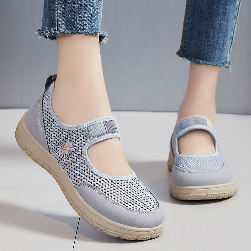 Zapatos de malla primavera y verano para mujer nuevos zapatos de un solo pedal moda moda zapatos de madre sandalias transfronterizas zapatos de mujer transpirables casuales
