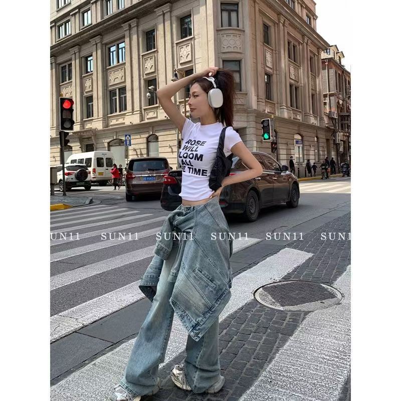 Rose Slim-Fit Short-Sleeve Women's T-Shirt with Summer Design and Letter Print, Sexy and Trendy Rose Slim-Fit Short-Sleeve Women's T-Shirt with Summer Design and Letter Print, Sexy and Trendy