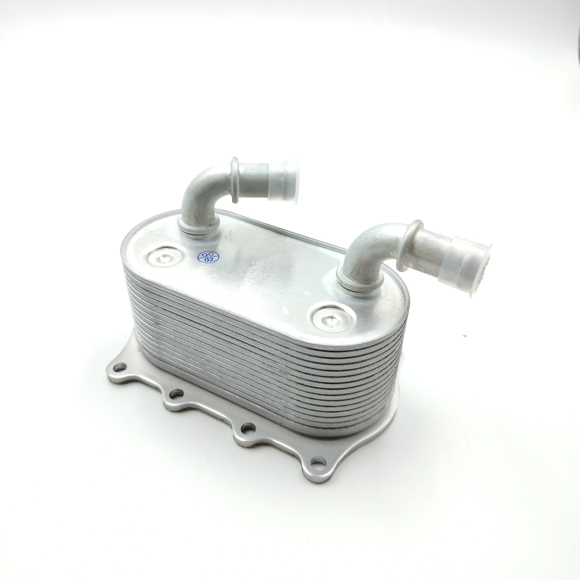 F01-1503011 is suitable for Chery engine oil cooler, oil cooler for domestic vehicles