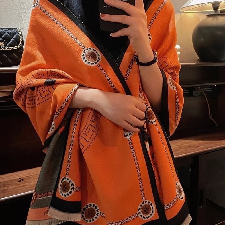 新しい色合わせのマフラーの女性は冬にカシミヤのウールのストールの高級な復古の馬の両面をまねて首を囲む潮流を合わせます。|undefined