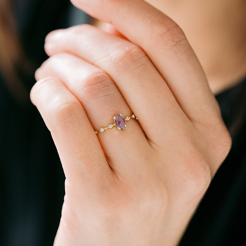 Lumière De Luxe 18k Or Bague Féminine Géométrique Violet Zircon Simple Bague En Cuivre display picture 3