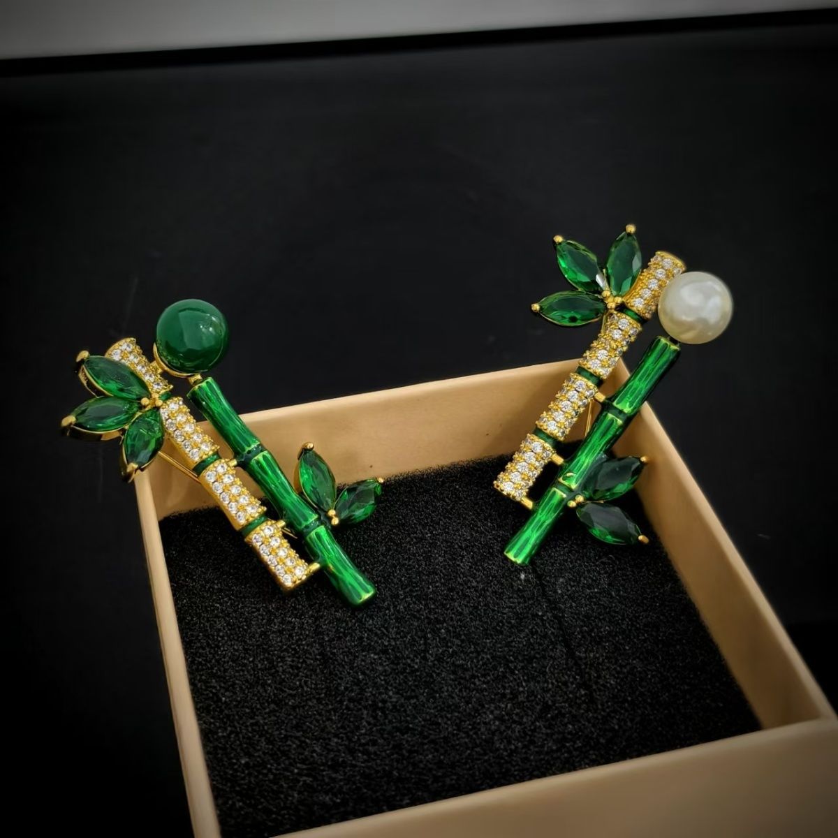 New Chinese Style Bamboo Jasper Emerald Pearl Brooch Women's High-value Antique Corsage Pendant Two-wear All-match Accessories