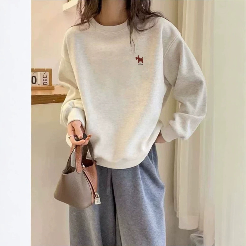 Extremely stylish round-neck sweatshirt for women, thin, early autumn 2026 new fashion, chic, winter fleece-lined, hoodless top Extremely stylish round-neck sweatshirt for women, thin, early autumn 2026 new fashion, chic, winter fleece-lined, hoodless top