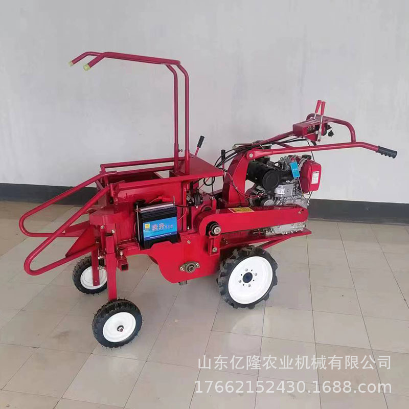 山地丘陵玉米收获机 苞米扒皮摘穗机 15马力玉米掰棒子机