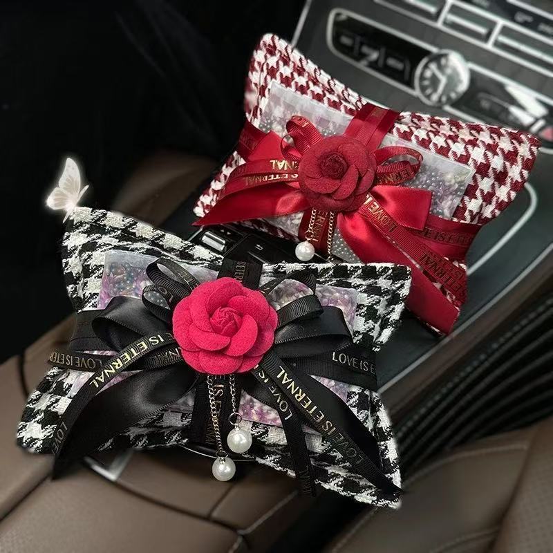 Car Interior Decoration with Dried Flowers and Bamboo Charcoal Bag, Dual-Use for Car and Home, Odor Removal and Formaldehyde Removal Ornament
