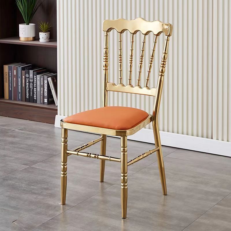 Sillas de comedor domésticas nórdicas lujosas modernas de hierro forjado simple respaldo mesa de negociación taburetes minimalistas restaurante hotel lujo