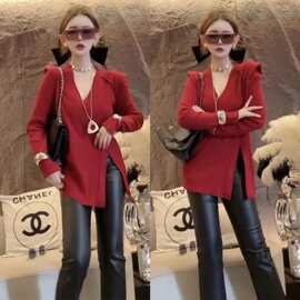 2025年春季时髦新款洋气高端设计感V领开叉修身显瘦百搭上衣衫女