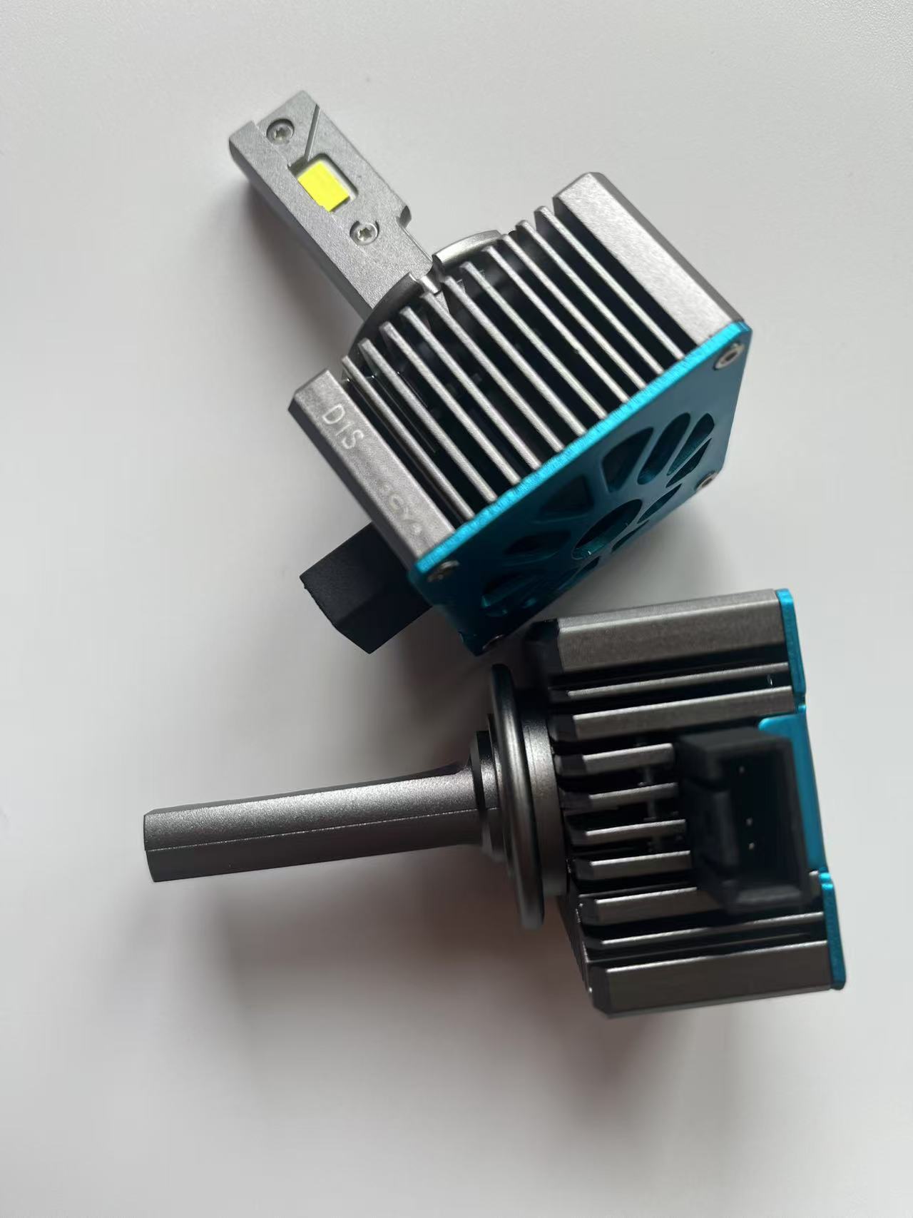 Xenon Lamp Special Led Headlight Laser Bulb Direct Plug-In Original Car Ballast Super Bright Spotlight Dis Bulb