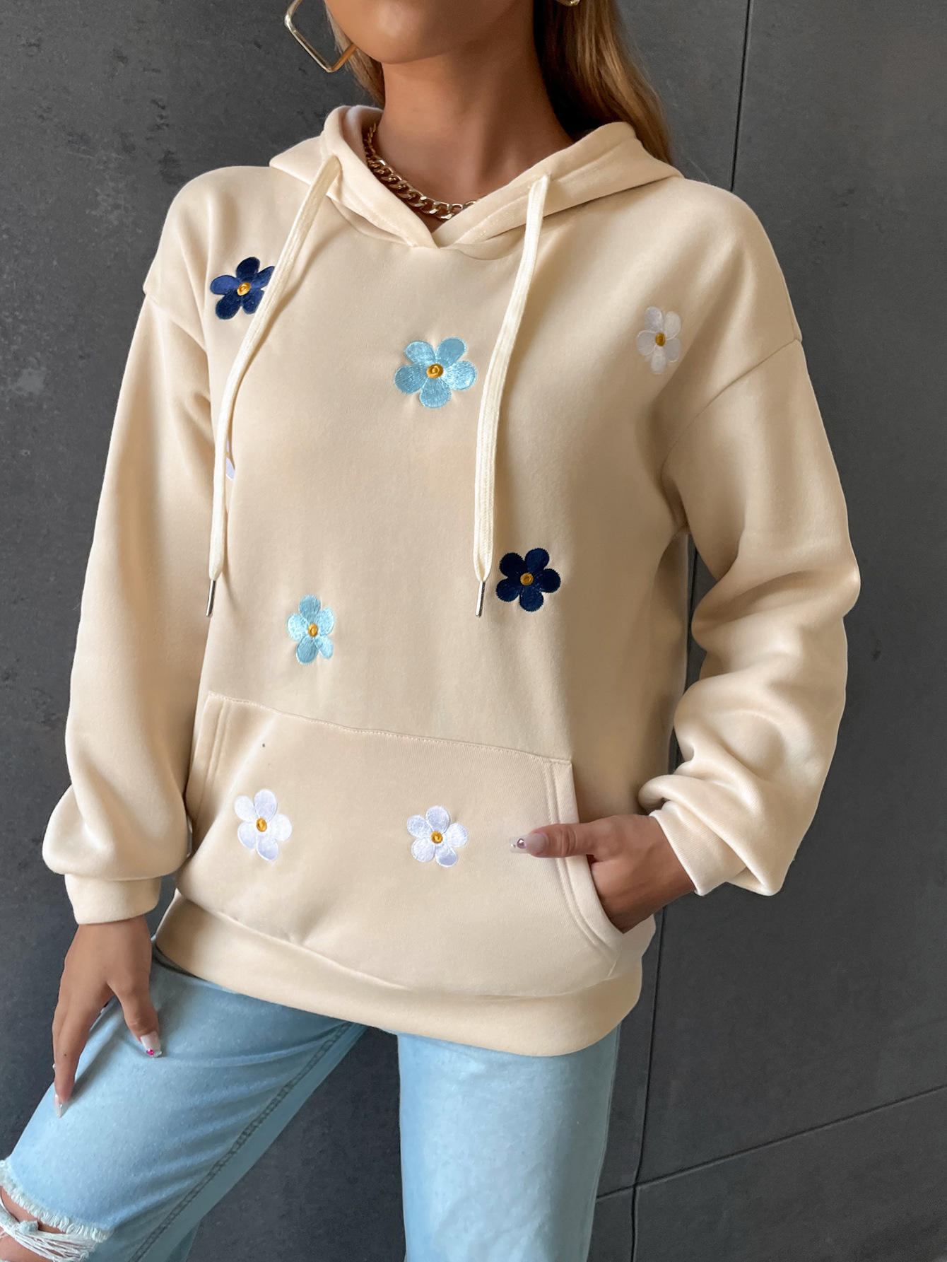 Sudadera con capucha deportiva de manga larga informal con bordado de flores NSGMY84148