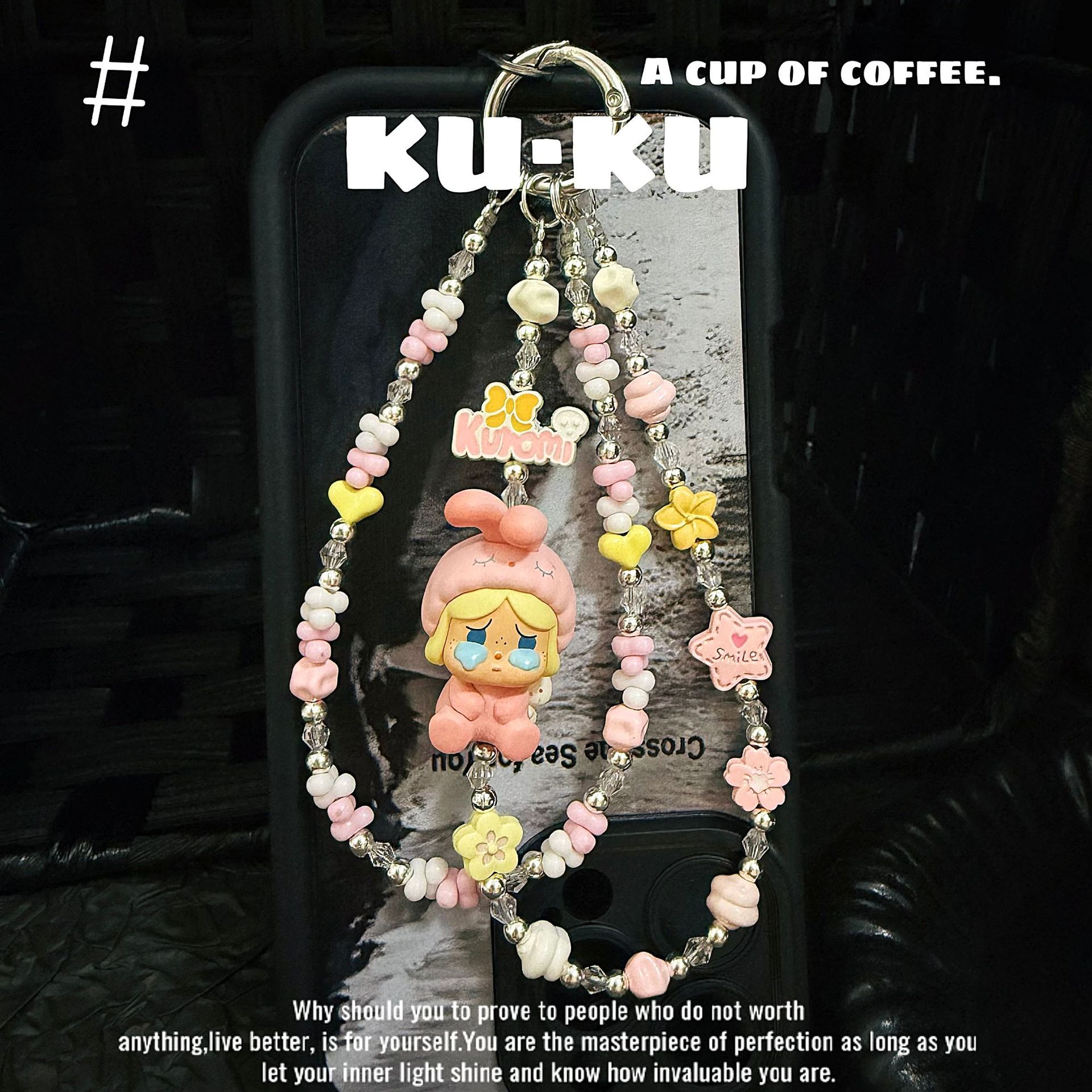 분홍색 토끼 앉아 울고 있는 아기