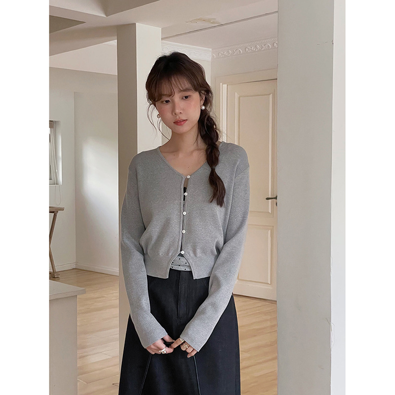 【秋色小确幸 4色】歌铭韩系V领系扣毛针织开衫女短款上衣Y8832F|undefined
