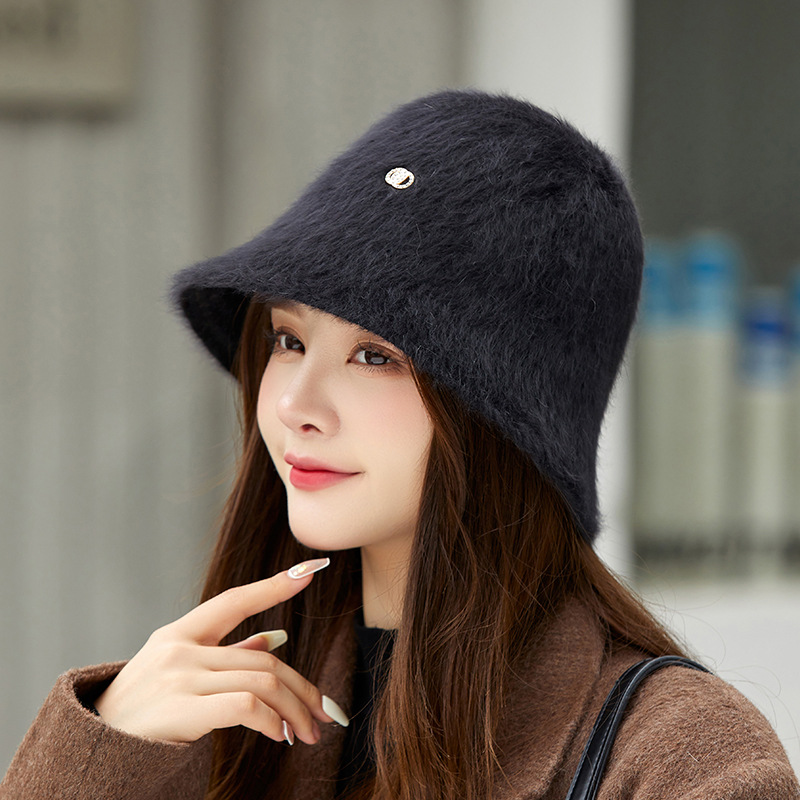 Autunno e inverno nuovo cappello da donna a tesa corta con etichetta di diamante d'acqua lavorato a maglia da donna, caldo e alla moda_voghion.com