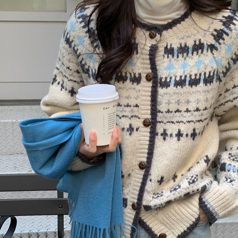 2025 transfronterizo coreano vintage Jacquard abrigo otoño invierno grueso suelto vago viento alto sentido cardigan de punto