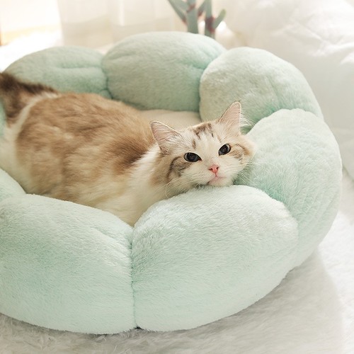 Winter pet mat, flower nest, plush nest mat, universal round dog nest, cat nest, warm nest wholesale for all seasons