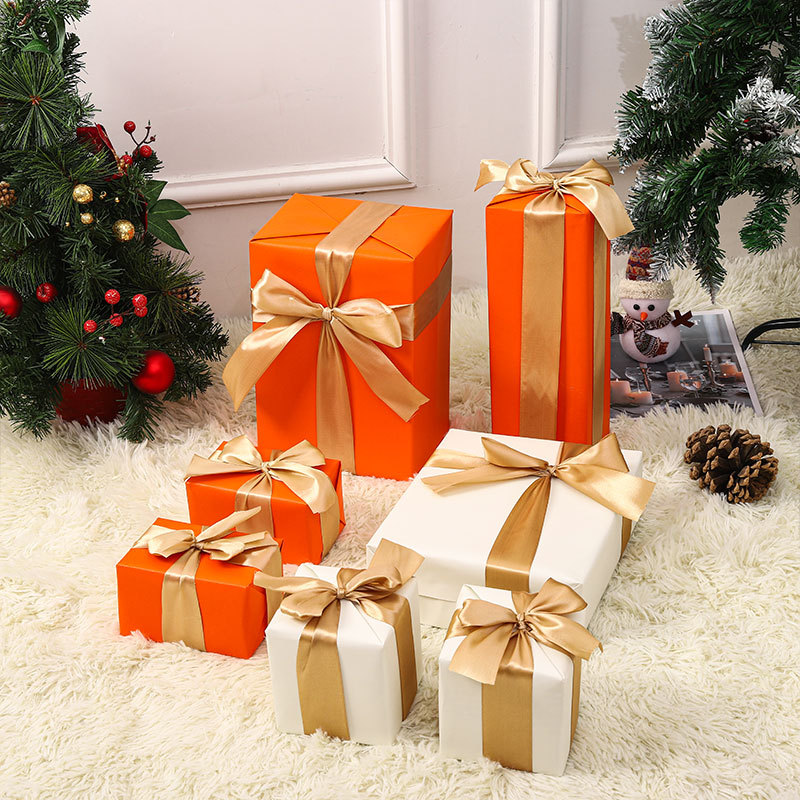 Conjunto de 7 peças para decoração de Natal - Decoração festiva para árvore, cenários para hotéis e vitrines, tema natalino vermelho e verde._voghion.com