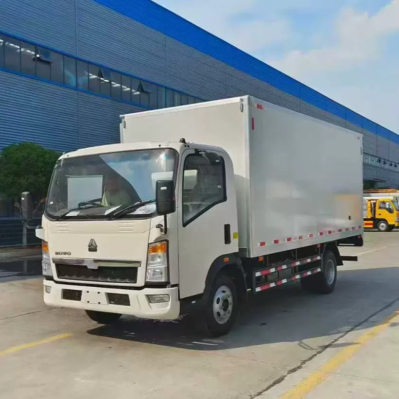 出口非洲中亚中东欧美重汽豪沃4.2插接板箱式车HOWO厢式载货车