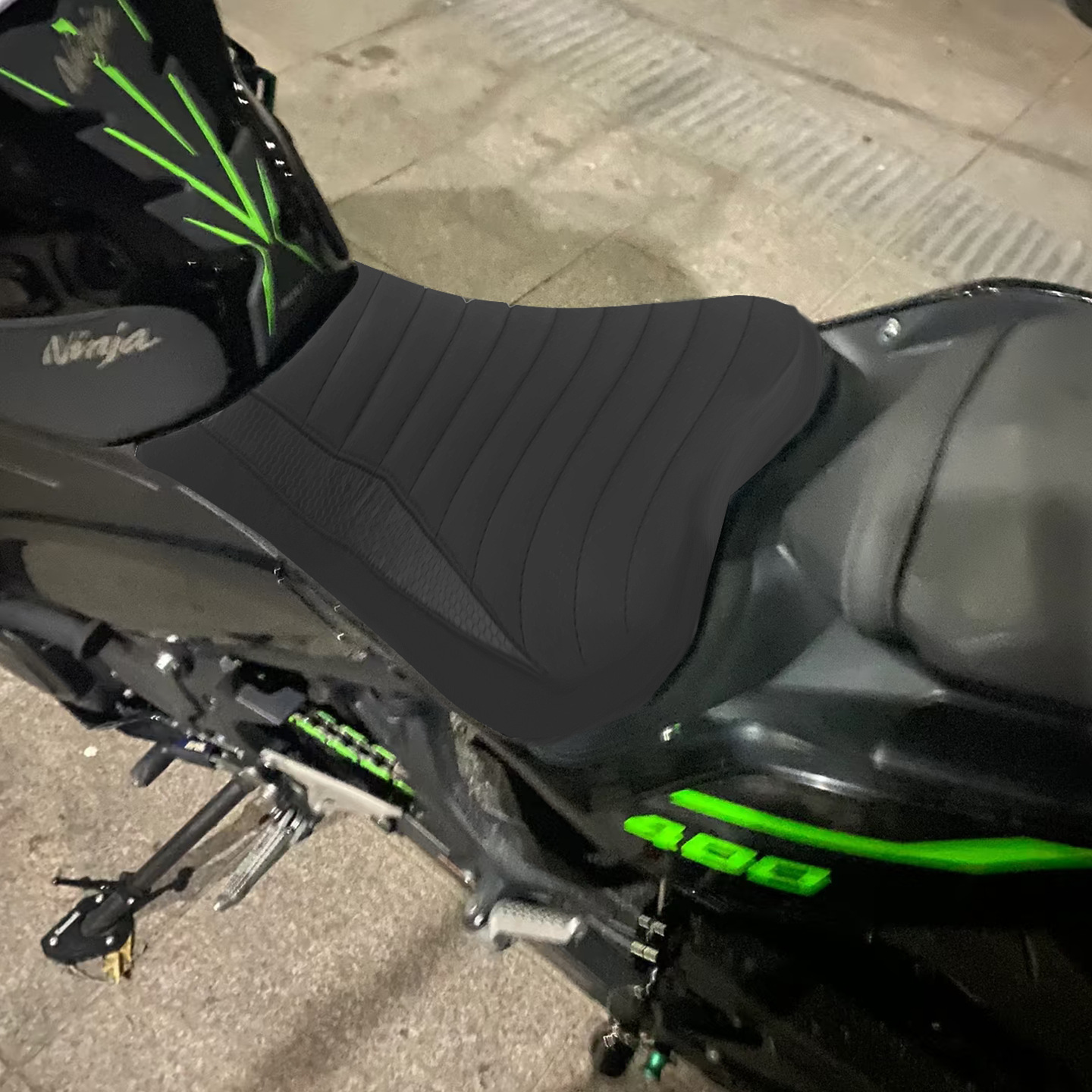 Suitable for Kawasaki Ninja400/Z400, modified height-increasing seat cushion, comfortable front and rear seat cushion assembly
