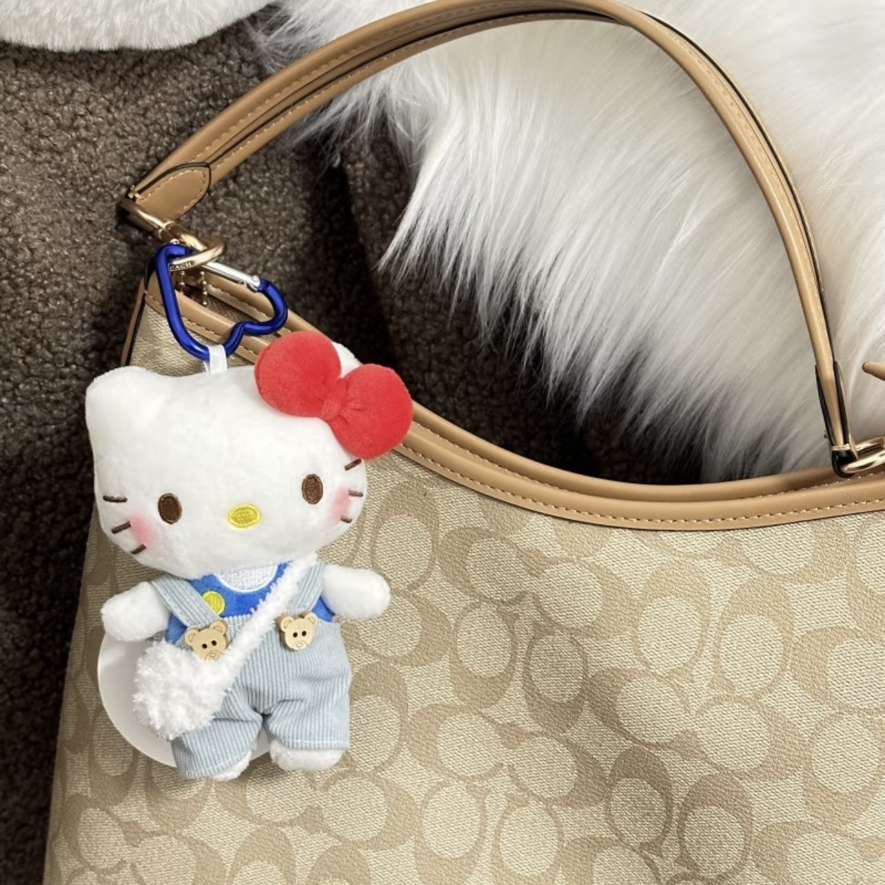 Genuino clásico KT Hello Kitty mochila bolso colgante dibujos animados lindo hellokitty llavero muñeca de felpa mujer