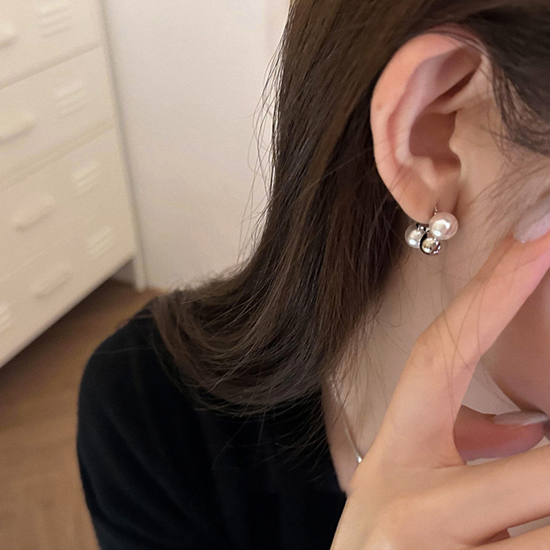 Spleißen von Metallkugeln mit gebogener Perle für Nischendesign für Frauen, dynamisches, schlichtes Temperament und Ohrring-Accessoires_voghion.com