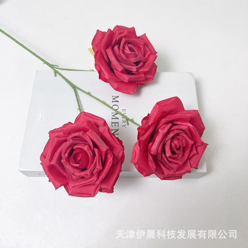 3 헤드 다이아몬드 로즈 리프리스-레드