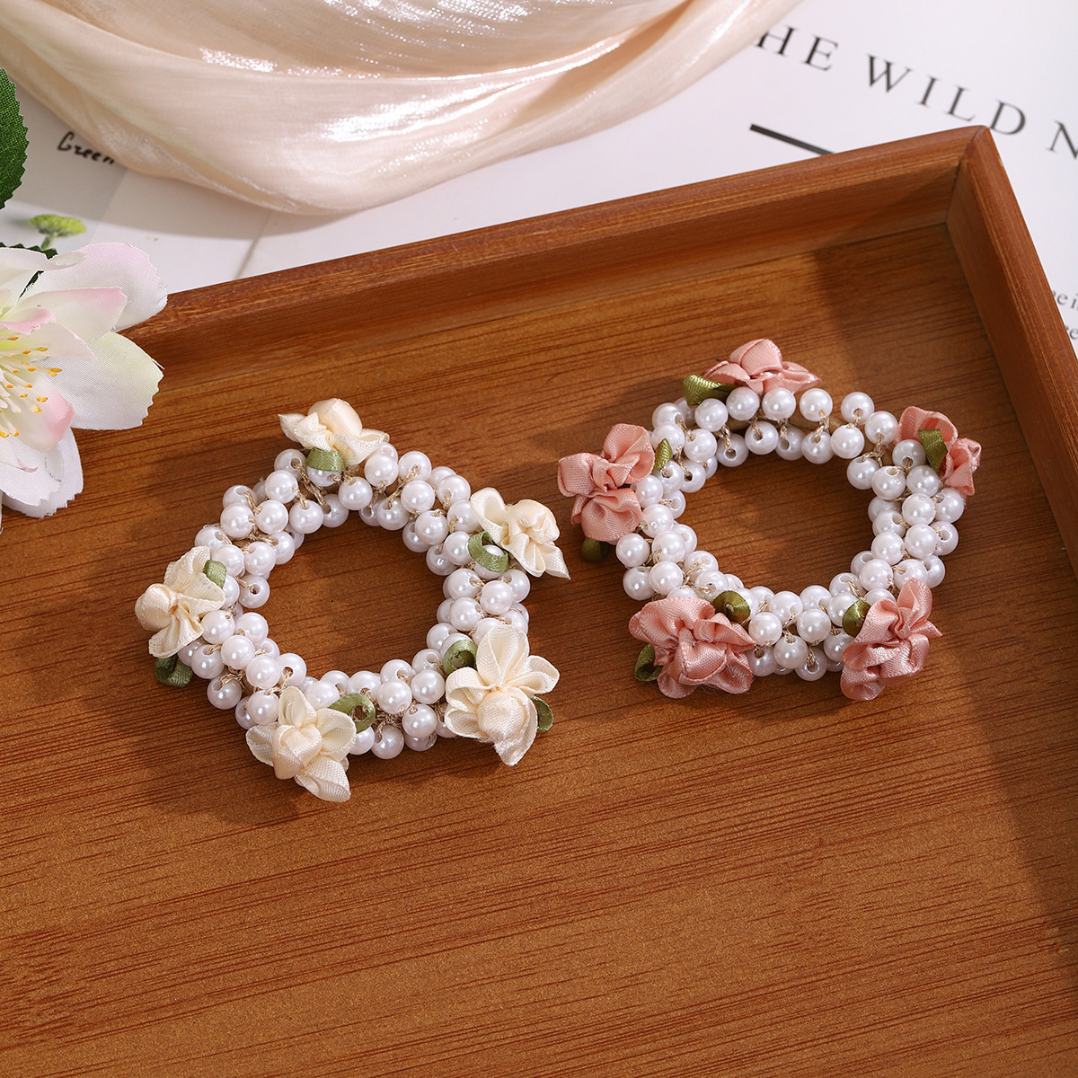 Flores franceses perlas para niños anillo de cabello bebé cuerda de cabello de alta elasticidad trenzado hadas cuerda de cabello niñas joyas de cabello tocado
