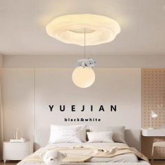 奶油风卡通小熊儿童房吸顶灯北欧创意曲奇卧室灯全光谱护眼房间灯