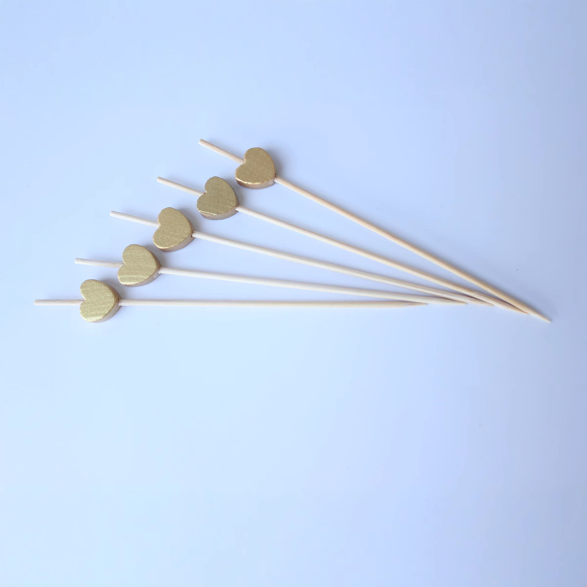 100 pcs/paquete de tenedores de frutas desechables al por mayor Golden Love Peach Heart Fruit Signo de frutas Decoración de platos Arte Bambú