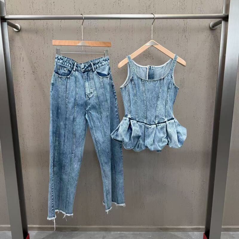 2026 Spring and Summer New Style Square-Neck Spaghetti Strap Sleeveless Waist-Cinching Bubble Vest Paired with Straight-Leg Pants Ins Denim Set