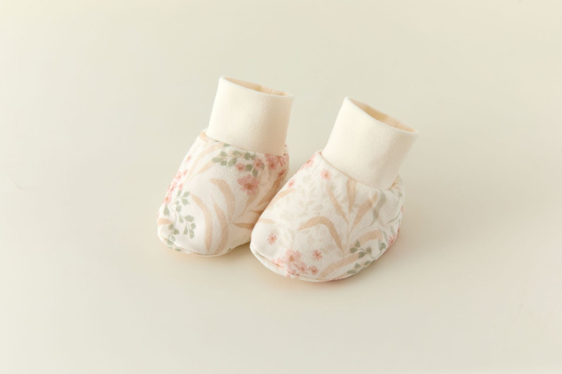 Flower rebirth socks