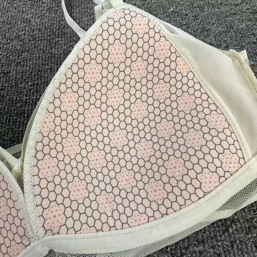 Nueva copa fija de encaje, chaleco de alta calidad, bra de yoga sin anillo de acero, ropa interior deportiva, mujer al por mayor
