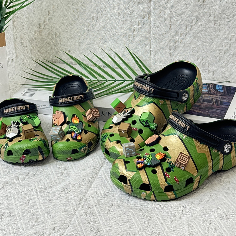 Children's Crocs-style slippers