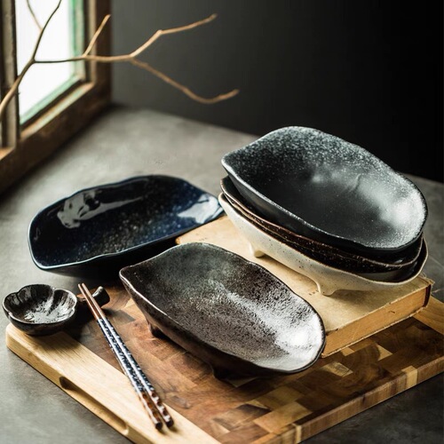 Four-legged stone bowl, special-shaped high-legged ceramic plate, curry chicken plate, vegetable plate, specialty restaurant fish plate, personalized rice