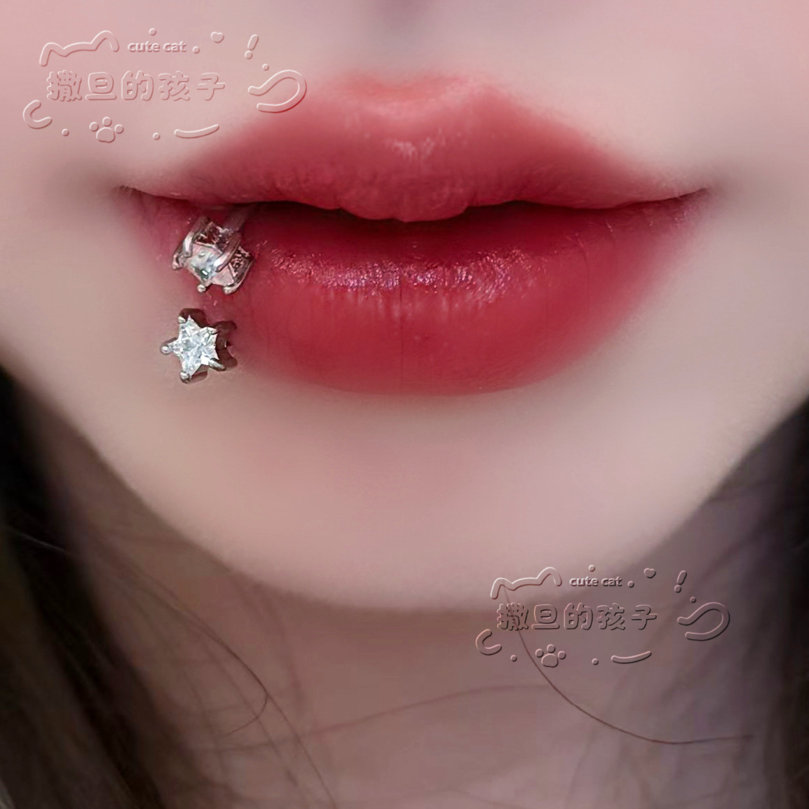 16G labret stud size and finish detail