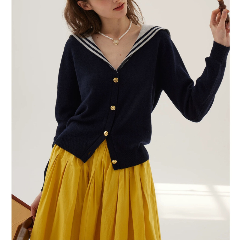Sullengera French Navy Style 2026 Spring New Skin-Friendly Wool Blend Slim Fit V-Neck Knit Sweater in Navy Blue