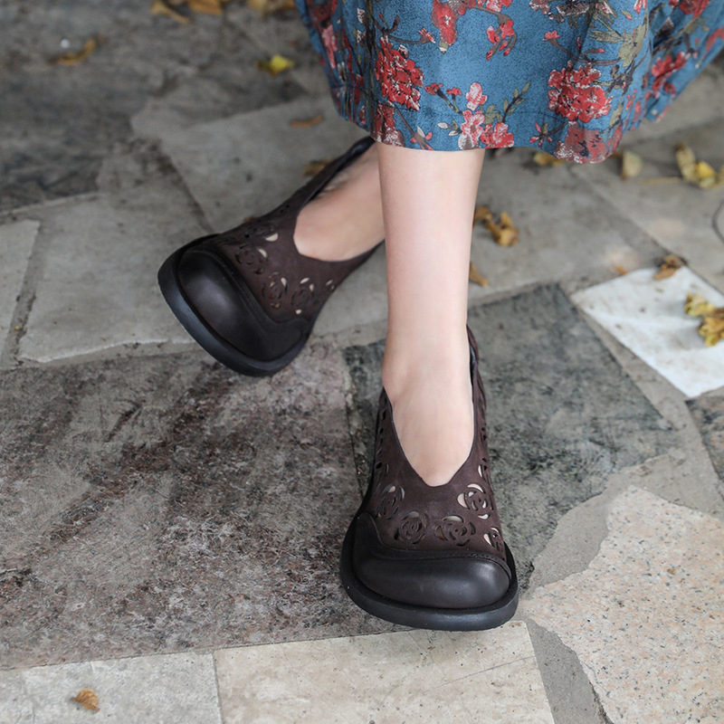 Leather vintage retro fashionable sandals flat