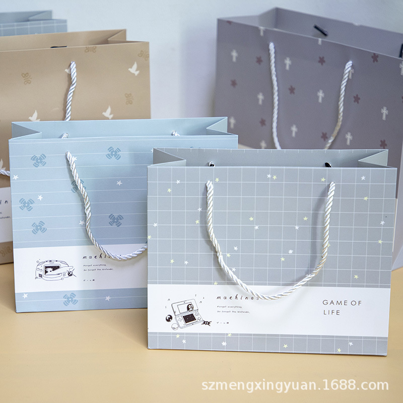 Engrosado simple ins estilo creativo juego de dibujos animados vida traje de cumpleaños niños Regalo De vacaciones regalo portátil bolsa de papel