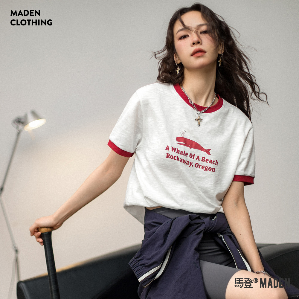 Knitted T-shirt for leisure for students