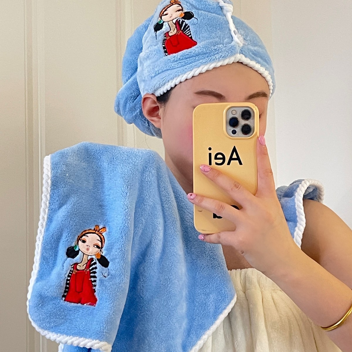 Linda niña bordada toalla de baño cómoda toalla de baño lana de coral absorbente de agua, secado rápido, suave y agradable para la piel toalla facial para adultos