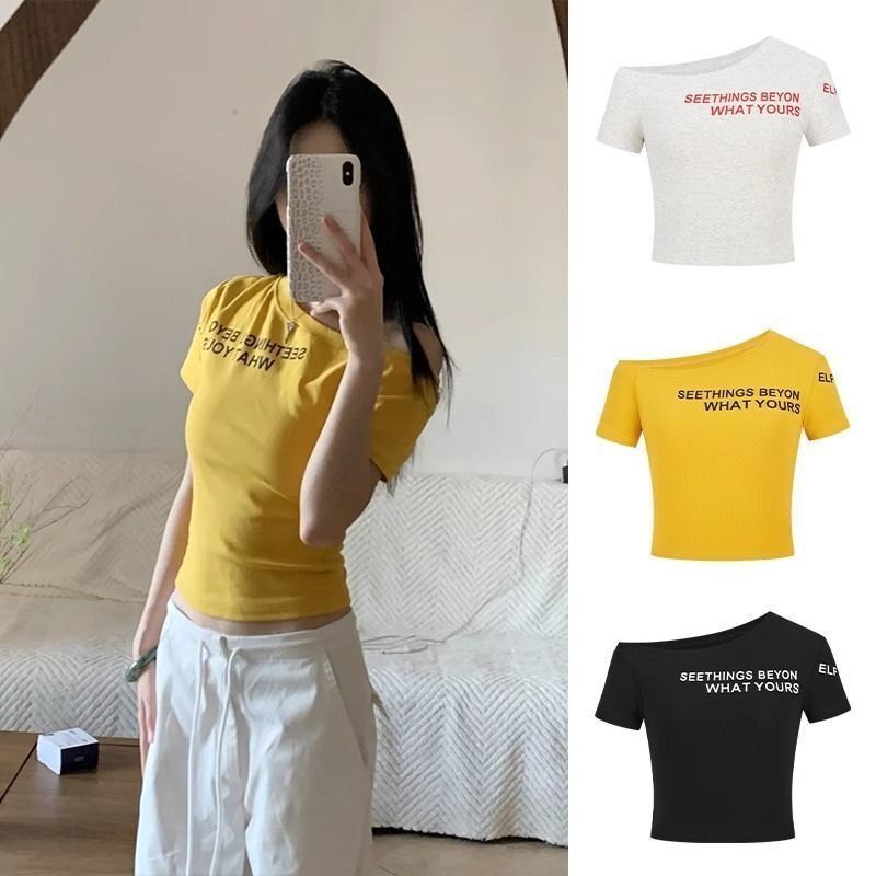 2025 新しいホットガールスリムフィットショートトップレタープリントデザイン斜め肩半袖 Tシャツ女性の夏|undefined