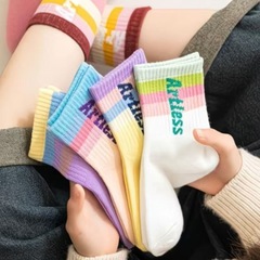 女童袜子春秋款儿童中筒袜彩虹字母运动袜中大童渐变色抗起球长袜
